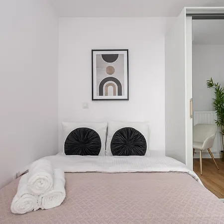 Lumina I Design 2-3br With Parking I Balconies